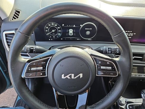 Certified 2024 Kia Seltos EX image 20