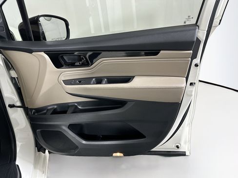 Used 2018 Honda Odyssey Elite image 33