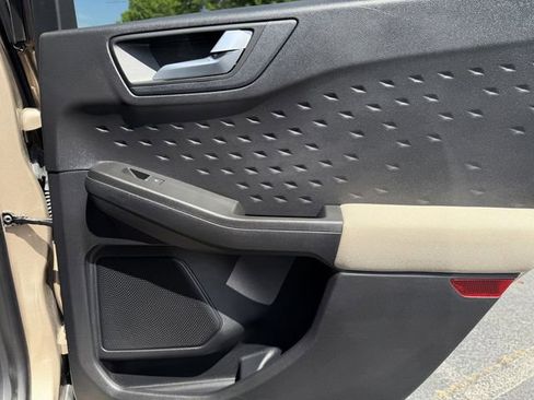 Used 2020 Ford Escape SE FWD image 27