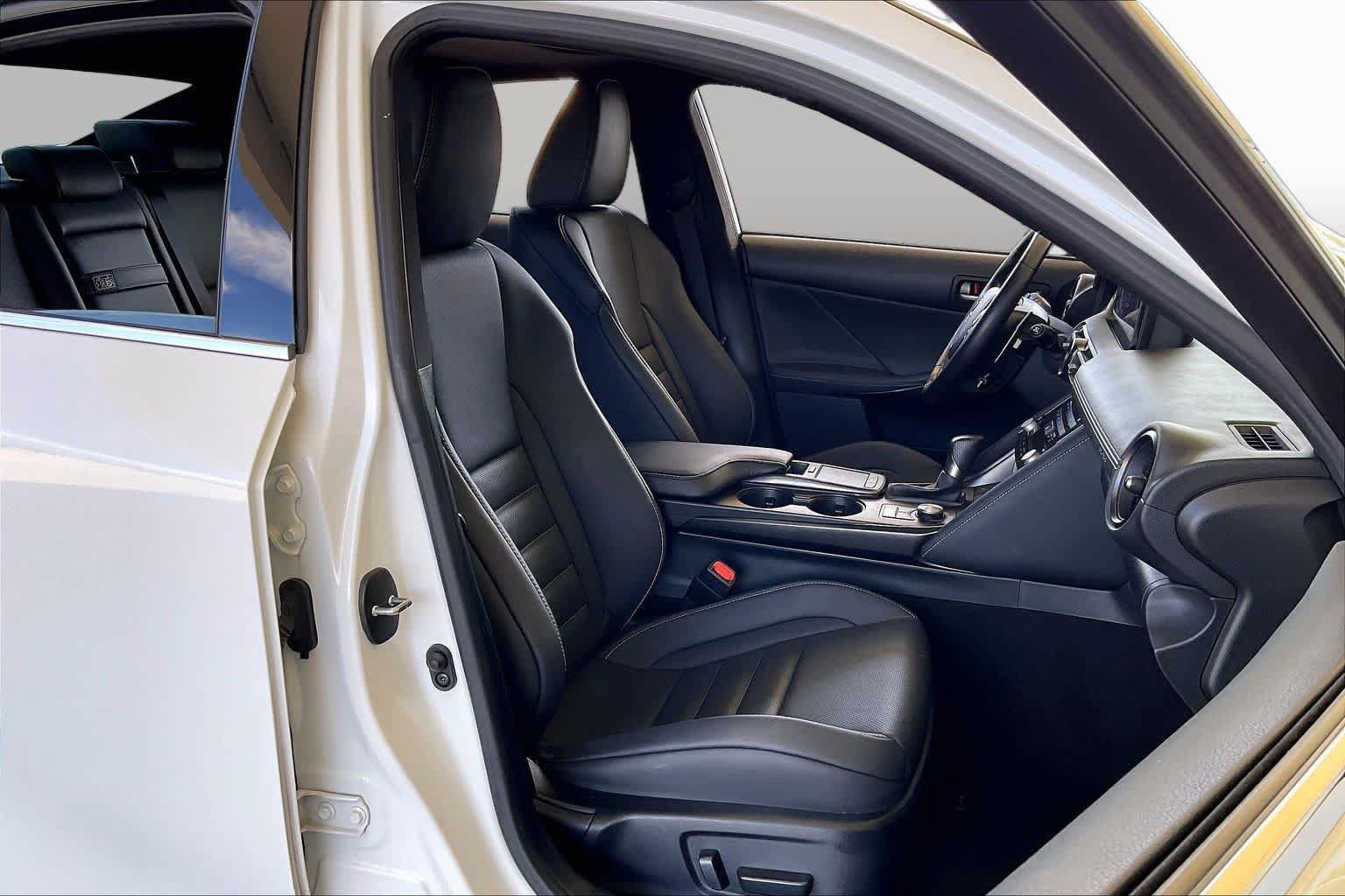 Used 2023 Lexus IS 350 F Sport RWD image 8