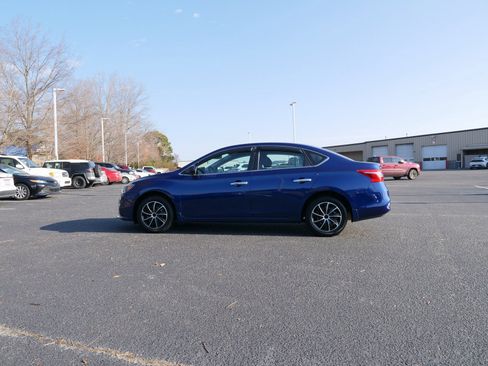 Used 2019 Nissan Sentra S image 7