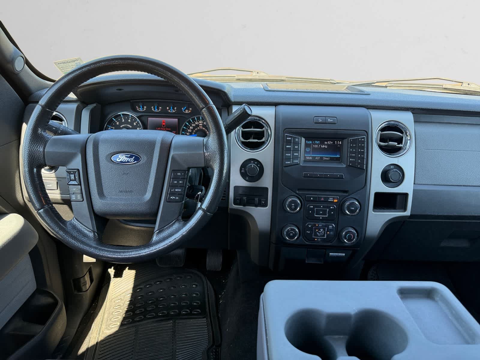 Used 2014 Ford F150 XLT w/ Equipment Group 302A Luxury AWD/4WD image 9