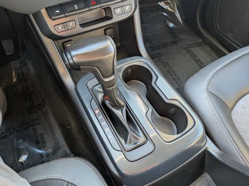 Used 2017 Chevrolet Colorado Z71 image 19