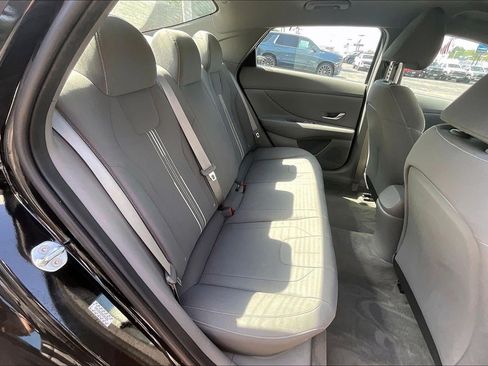 Used 2023 Hyundai Elantra SEL w/ Convenience Package FWD image 23
