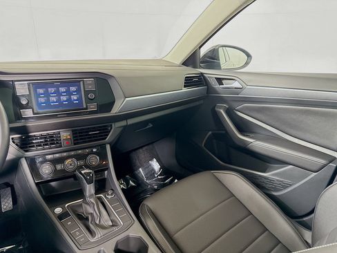 Used 2023 Volkswagen Jetta SE w/ Panoramic Sunroof Package FWD image 22