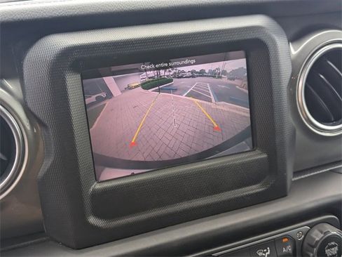 Used 2020 Jeep Wrangler Unlimited Sahara w/ Safety Group image 21