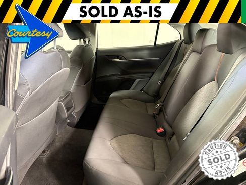 Used 2019 Toyota Camry LE FWD image 31