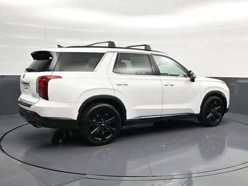 Used 2024 Hyundai Palisade XRT FWD image 3