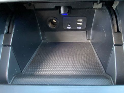 Used 2017 Subaru Outback 2.5i Limited image 25
