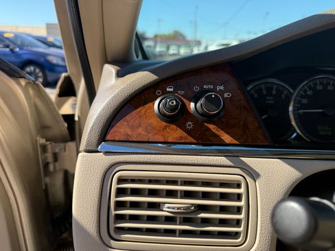 Used 2005 Buick LaCrosse CX image 18