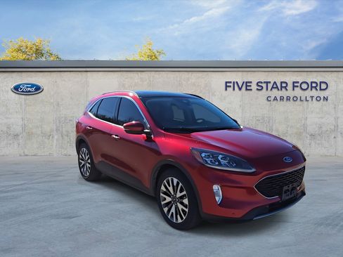 Used 2020 Ford Escape Titanium w/ Titanium Premium Package 2.0 image 2