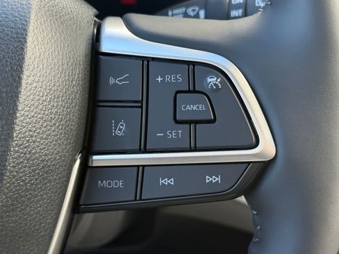 New 2026 Toyota Highlander Limited image 26