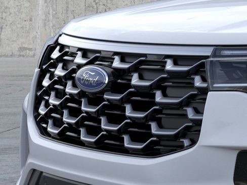 New 2027 Ford Explorer Platinum RWD image 14