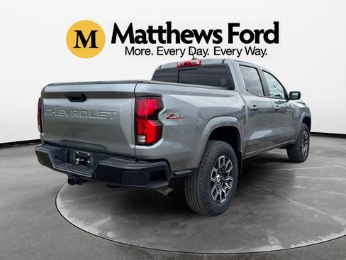 Used 2023 Chevrolet Colorado Z71 w/ Z71 Convenience Package 2 AWD/4WD image 5