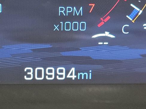 Used 2025 Chevrolet Equinox LT image 2