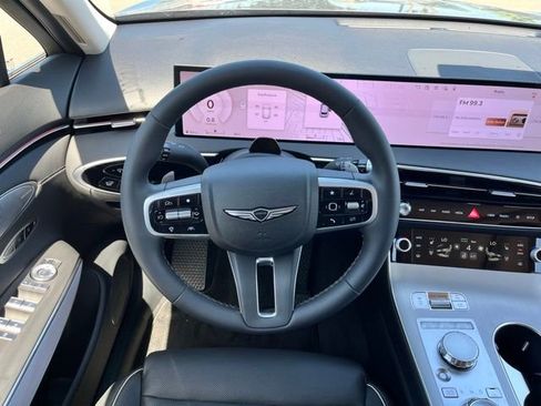 New 2026 Genesis GV70 2.5T Advanced AWD/4WD image 8
