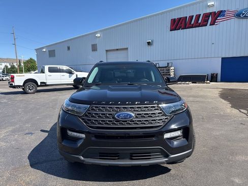 Used 2023 Ford Explorer XLT w/ Equipment Group 202A AWD/4WD image 49