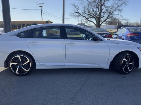 Used 2022 Honda Accord Sport image 8