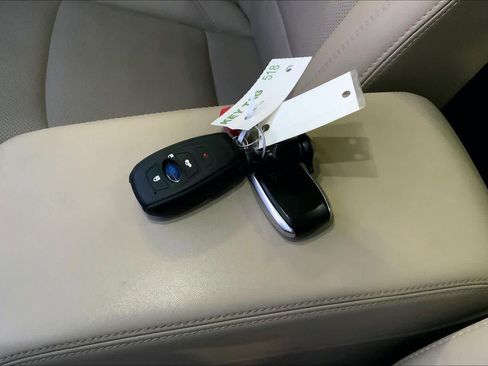 Used 2019 Subaru Outback 3.6R Limited image 15