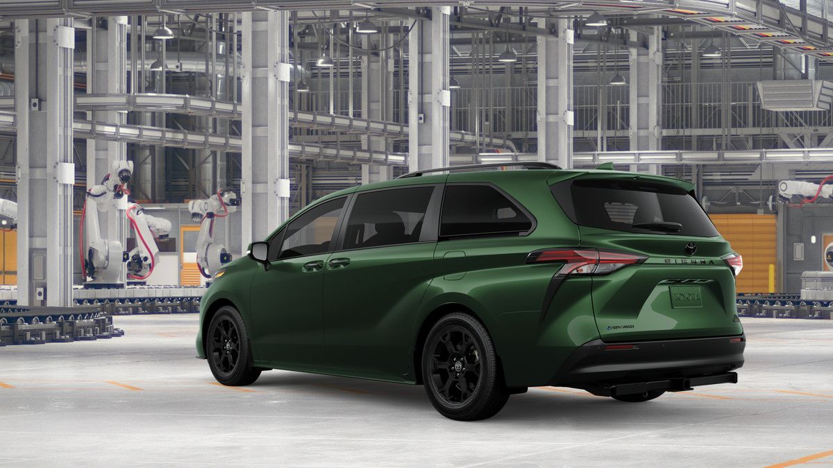 New 2026 Toyota Sienna XLE Woodland Edition AWD/4WD image 8