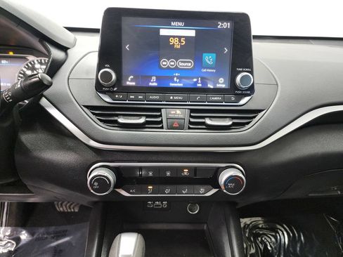 Used 2020 Nissan Altima 2.5 S FWD image 18