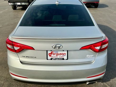 Used 2015 Hyundai Sonata SE image 19
