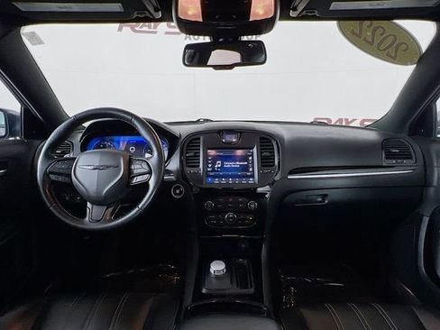 Used 2022 Chrysler 300 S image 25