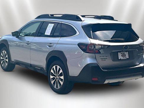 Certified 2025 Subaru Outback Limited XT AWD/4WD image 4