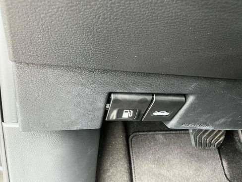 Certified 2025 Nissan Kicks Play S FWD image 14