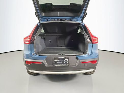 Certified 2023 Volvo XC40 B5 Plus w/ Protection Package Premier image 26