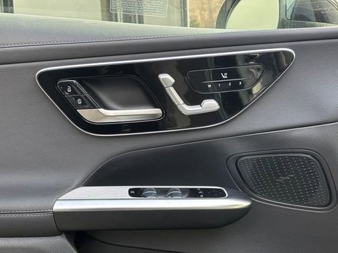 Used 2025 Mercedes-Benz GLC 300 GLC 300 image 20