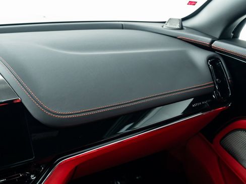 Used 2025 Aston Martin DBX 707 image 33