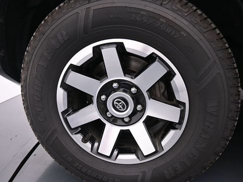 Used 2023 Toyota 4Runner TRD Off-Road Premium w/ Moonroof Package AWD/4WD image 14