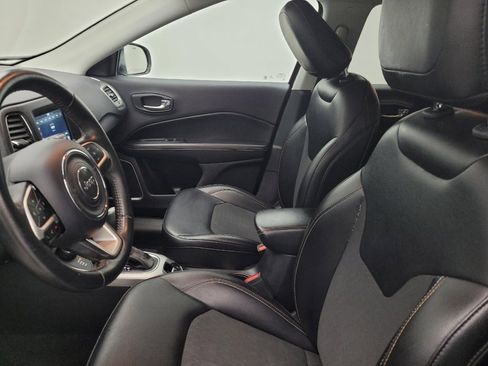 Used 2019 Jeep Compass Latitude w/ Popular Equipment Group AWD/4WD image 17