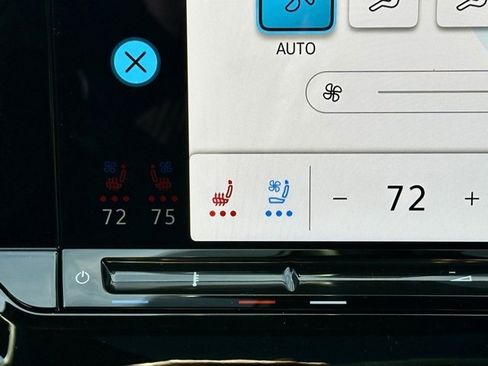 New 2025 Volkswagen Atlas Cross Sport SEL Premium R-Line image 24