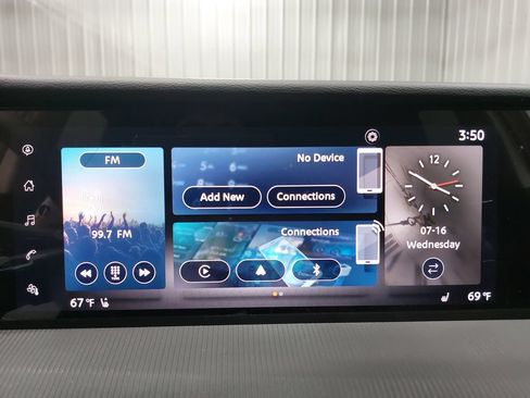 Used 2025 Nissan Murano SV AWD/4WD image 22