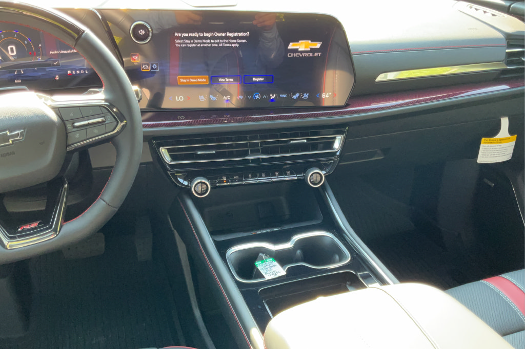 New 2027 Chevrolet Traverse RS w/ LPO, Floor Liner Package FWD image 13