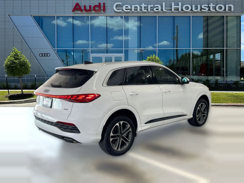 New 2025 Audi Q5 Premium w/ Convenience Package image 9