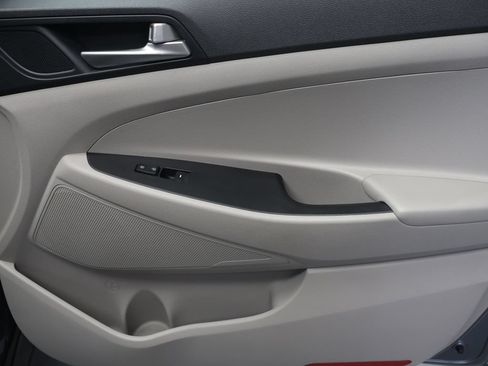 Used 2019 Hyundai Tucson SE FWD image 11