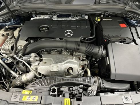 Used 2022 Mercedes-Benz GLA 250 4MATIC image 9