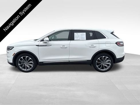 Used 2023 Lincoln Nautilus Reserve image 3