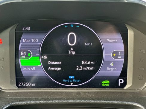 Used 2022 Chevrolet Bolt EUV LT w/ Comfort Package image 24