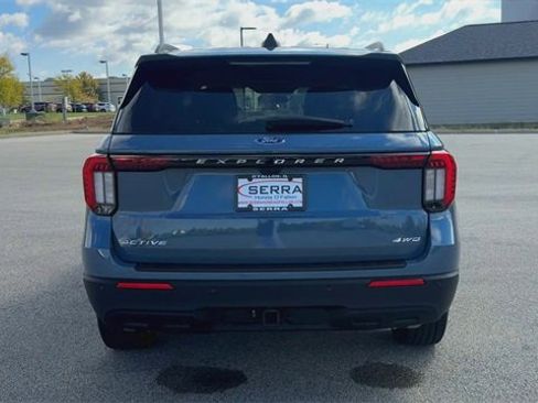 Used 2025 Ford Explorer Active image 7