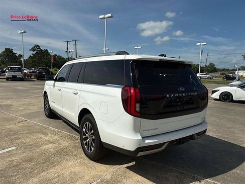 Used 2025 Ford Expedition Max Platinum AWD/4WD image 5