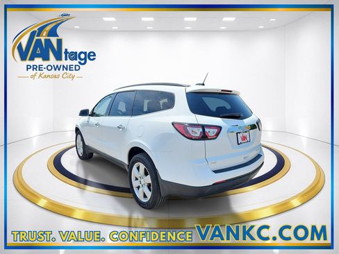 Used 2016 Chevrolet Traverse LT w/ Style and Technology Package AWD/4WD image 9