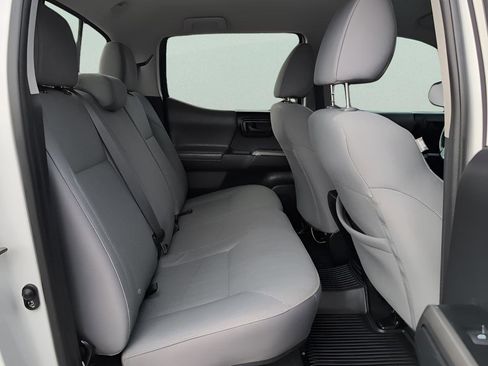 Used 2019 Toyota Tacoma 2WD Double Cab image 35