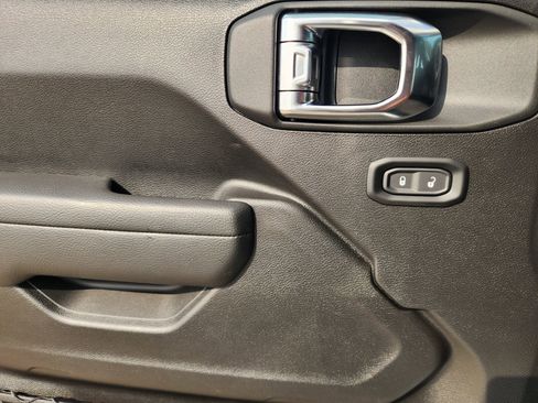 New 2026 Jeep Gladiator Sport image 18