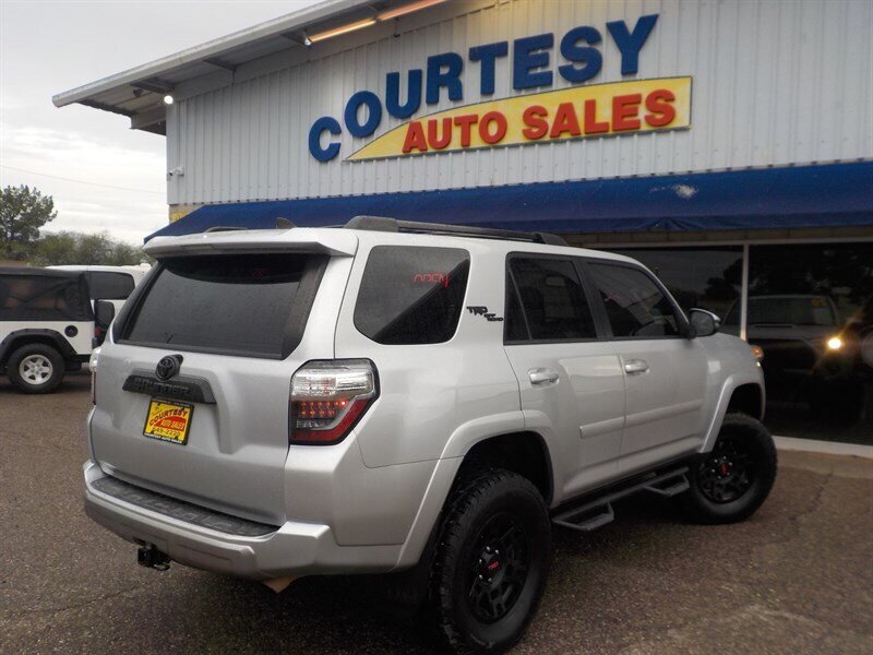 Used 2020 Toyota 4Runner TRD Off-Road Premium w/ Moonroof Package AWD/4WD image 12