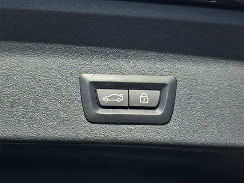 Used 2018 BMW X3 xDrive30i image 11