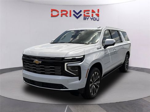 New 2026 Chevrolet Suburban High Country AWD/4WD image 8
